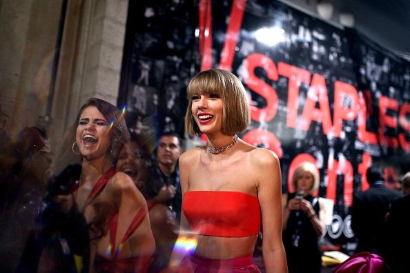 Taylor Swift at 58th Annual GRAMMY Awards — photo 350