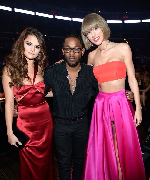 Taylor Swift at 58th Annual GRAMMY Awards — photo 355