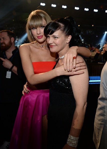 Taylor Swift at 58th Annual GRAMMY Awards — photo 370