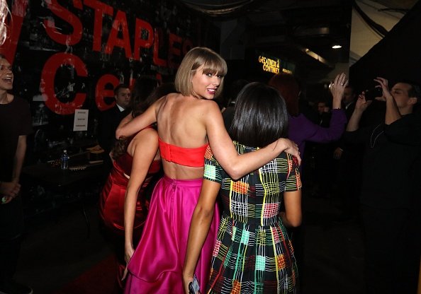 Taylor Swift at 58th Annual GRAMMY Awards — photo 382