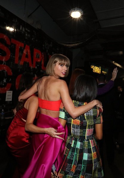 Taylor Swift at 58th Annual GRAMMY Awards — photo 383
