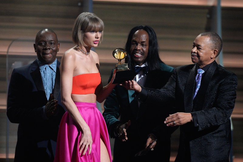 Taylor Swift at 58th Annual GRAMMY Awards — photo 385