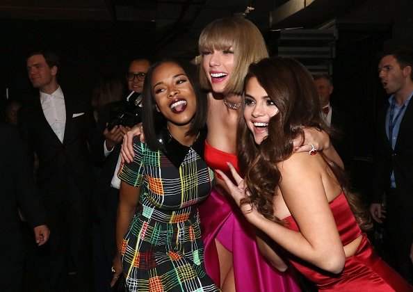 Taylor Swift at 58th Annual GRAMMY Awards — photo 392