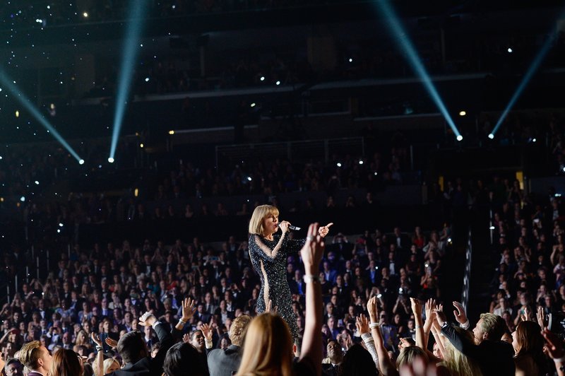 Taylor Swift at 58th Annual GRAMMY Awards — photo 406