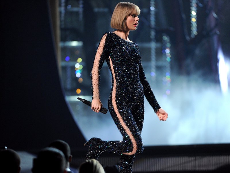 Taylor Swift at 58th Annual GRAMMY Awards — photo 590
