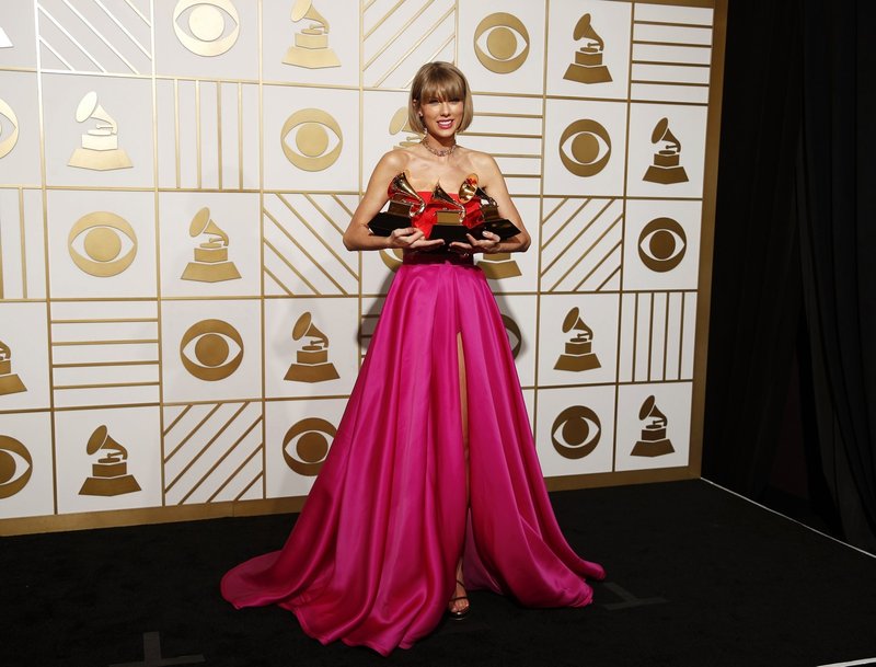 Taylor Swift at 58th Annual GRAMMY Awards — photo 719