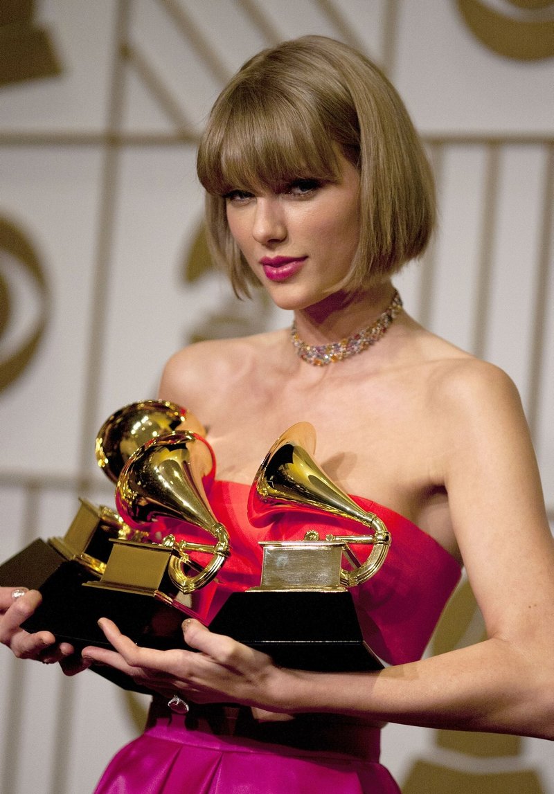 Taylor Swift at 58th Annual GRAMMY Awards — photo 723