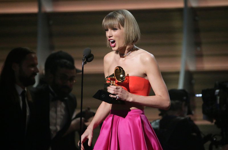 Taylor Swift at 58th Annual GRAMMY Awards — photo 726