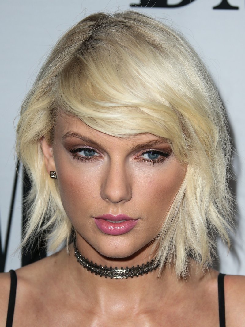 Taylor Swift at 64th Annual BMI Pop Awards — photo 148
