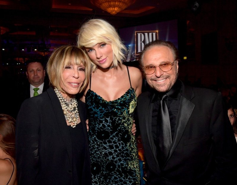 Taylor Swift at 64th Annual BMI Pop Awards — photo 195