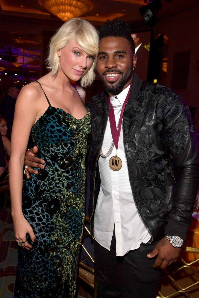 Taylor Swift at 64th Annual BMI Pop Awards — photo 197