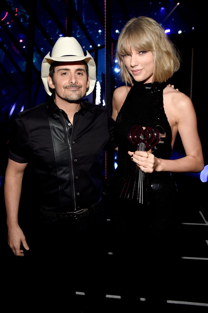 Taylor Swift at 2016 iHeartRadio Music Awards — photo 38