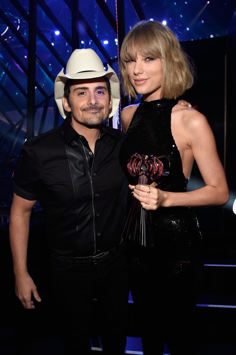 Taylor Swift at 2016 iHeartRadio Music Awards — photo 39