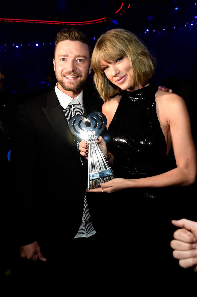 Taylor Swift at 2016 iHeartRadio Music Awards — photo 70