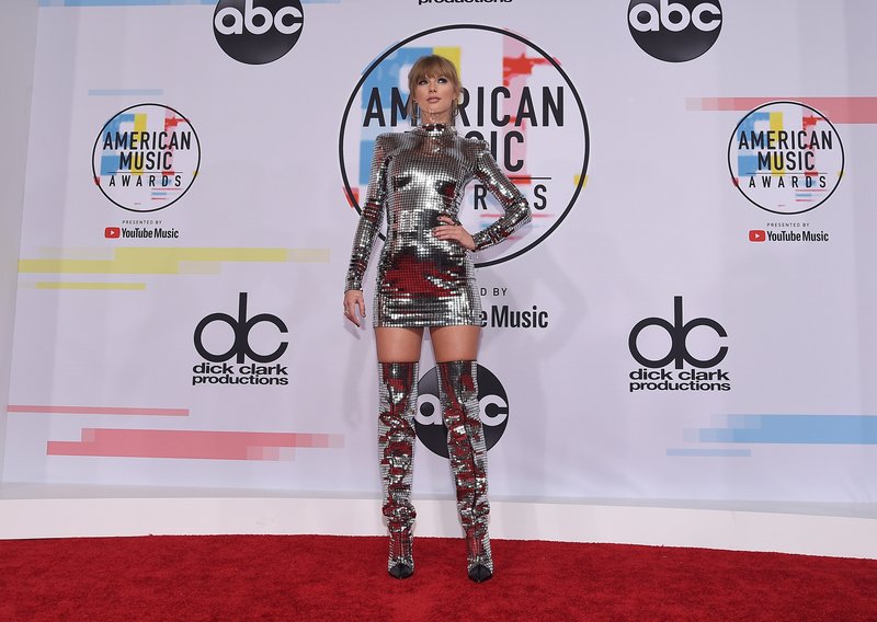 Taylor Swift at 2018 American Music Awards — photo 54