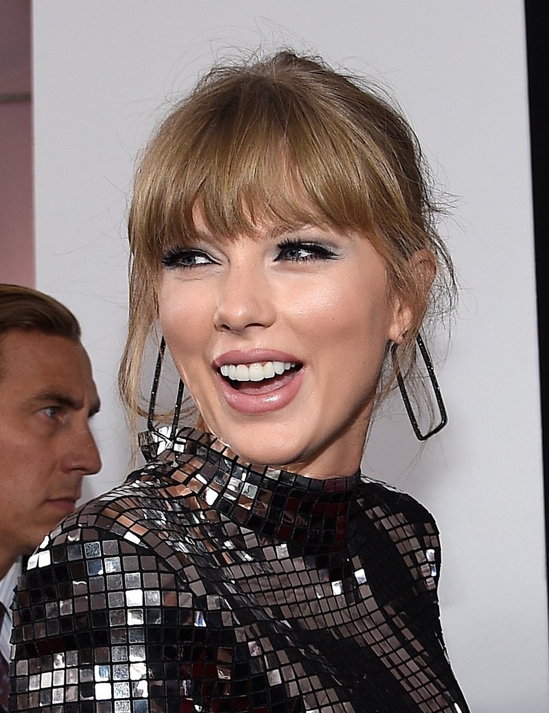 Taylor Swift at 2018 American Music Awards — photo 70