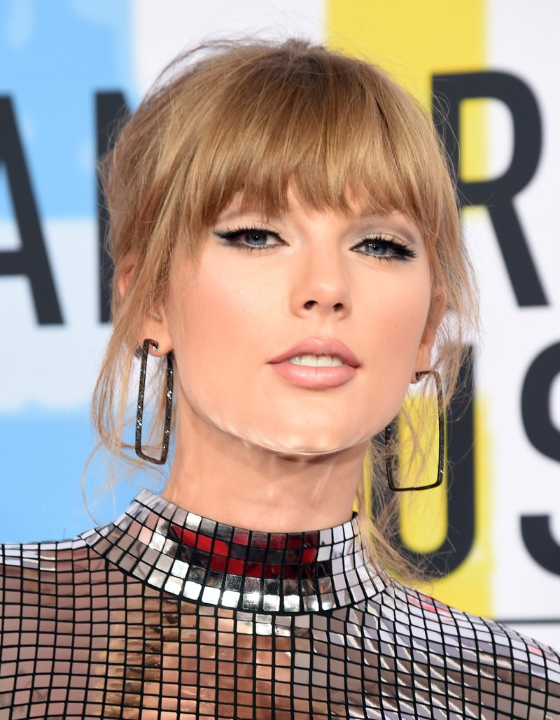 Taylor Swift at 2018 American Music Awards — photo 85