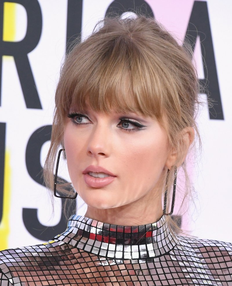 Taylor Swift at 2018 American Music Awards — photo 92