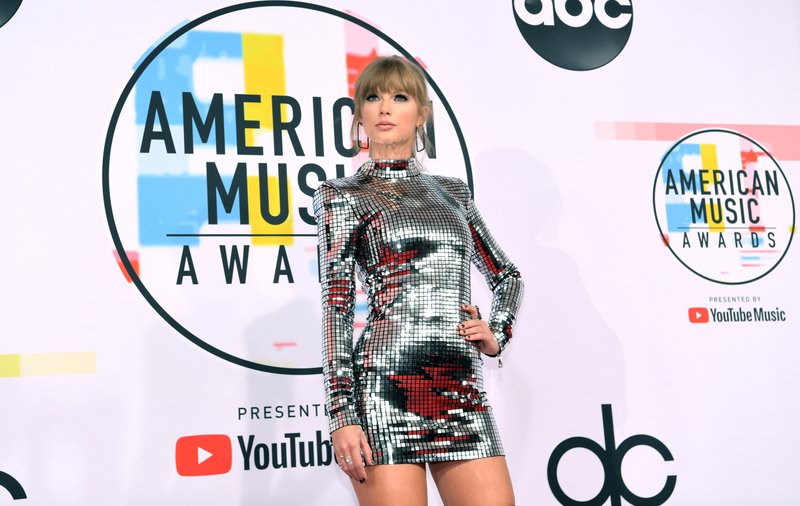 Taylor Swift at 2018 American Music Awards — photo 93