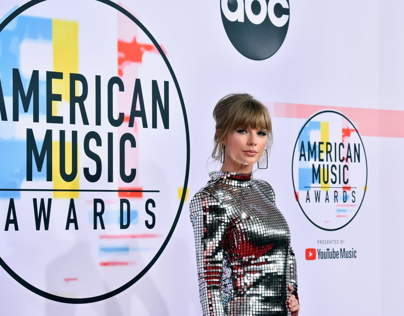 Taylor Swift at 2018 American Music Awards — photo 102