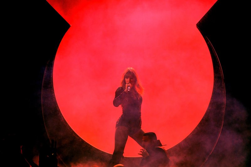 Taylor Swift at 2018 American Music Awards — photo 137