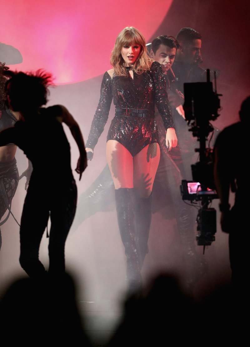 Taylor Swift at 2018 American Music Awards — photo 165