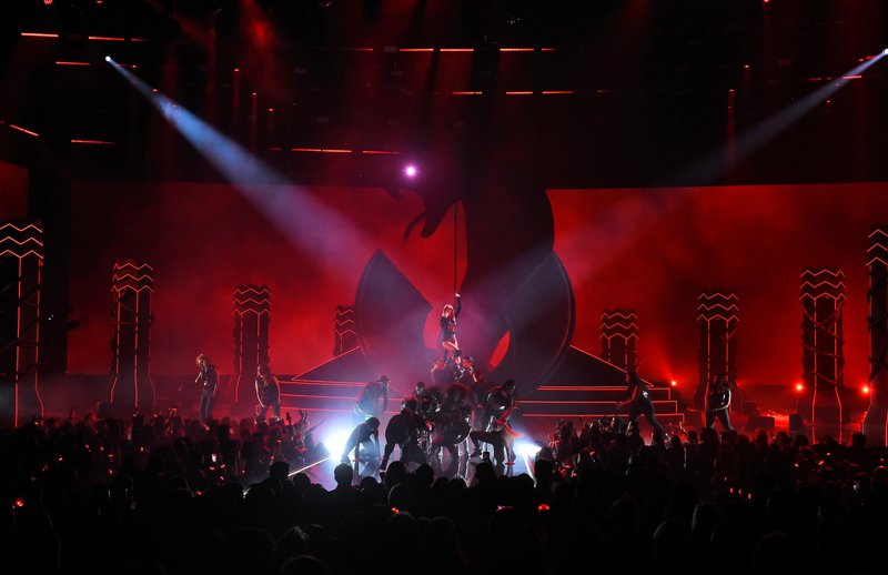 Taylor Swift at 2018 American Music Awards — photo 175