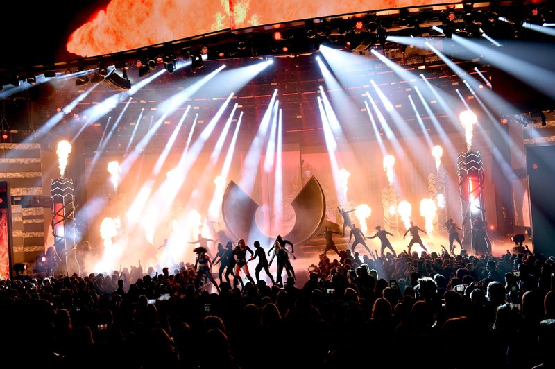 Taylor Swift at 2018 American Music Awards — photo 176