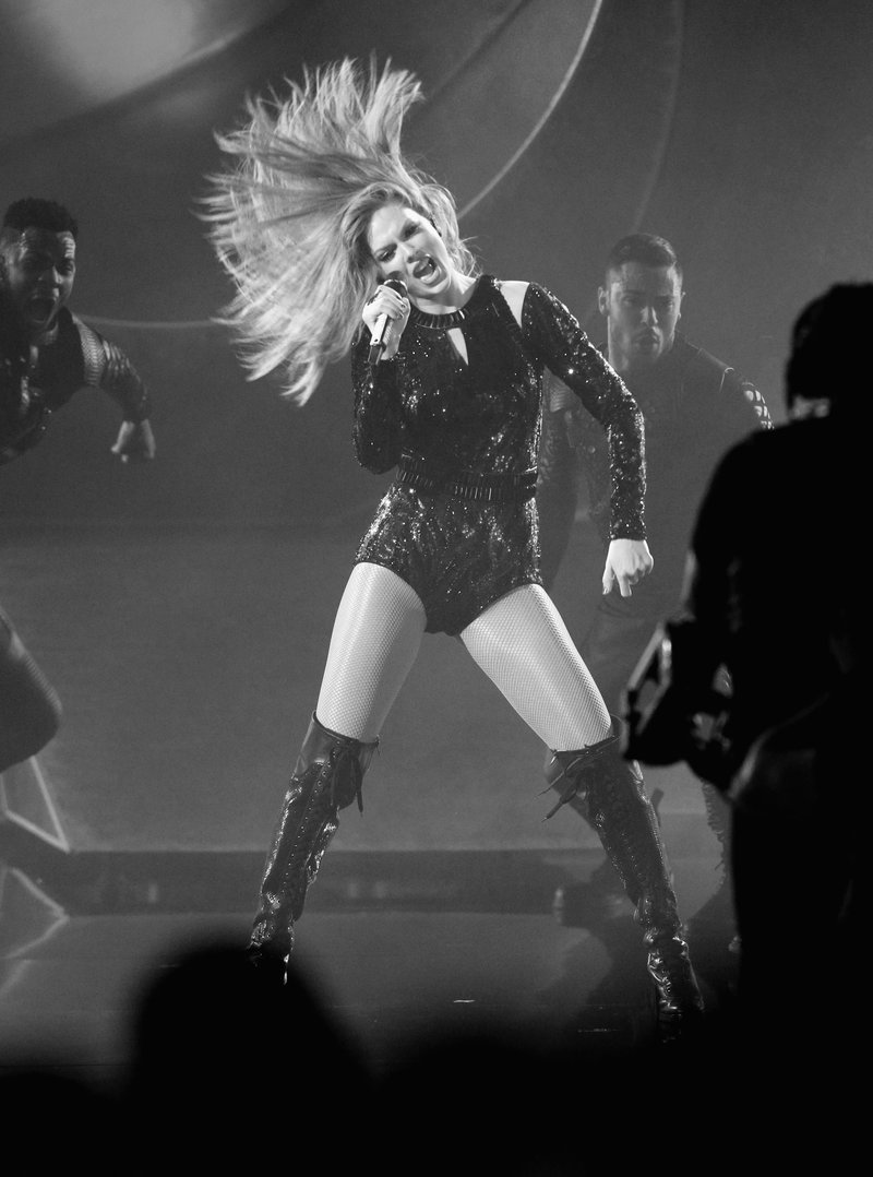 Taylor Swift at 2018 American Music Awards — photo 194