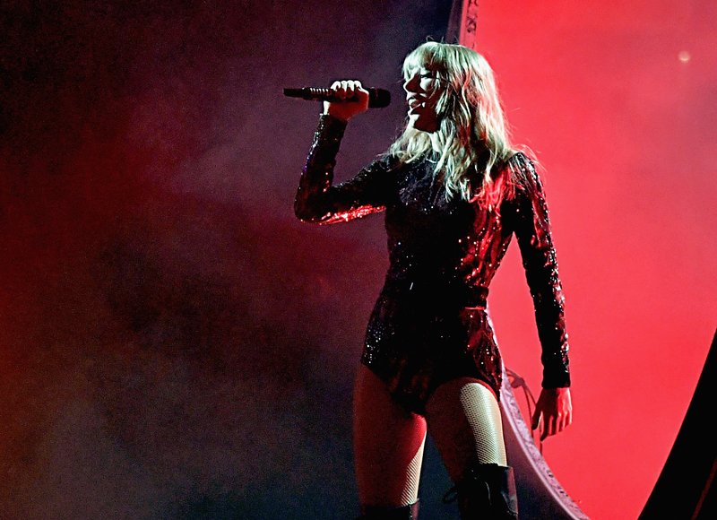 Taylor Swift at 2018 American Music Awards — photo 205