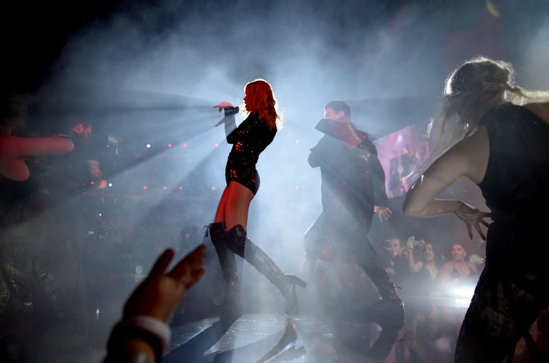 Taylor Swift at 2018 American Music Awards — photo 233