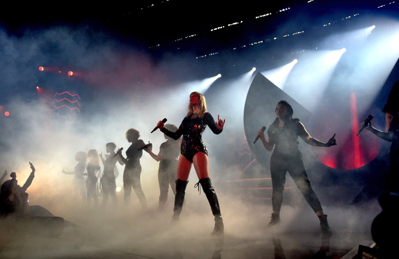 Taylor Swift at 2018 American Music Awards — photo 234