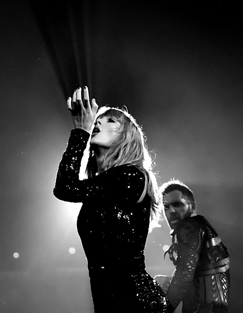 Taylor Swift at 2018 American Music Awards — photo 250