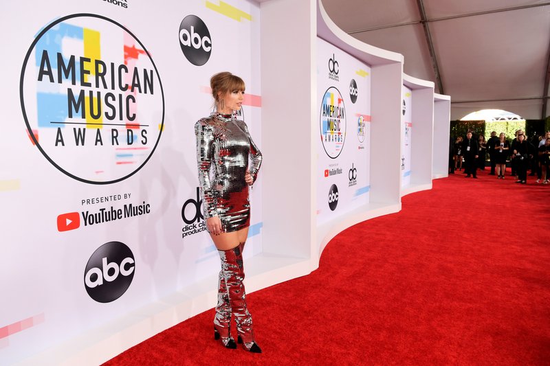 Taylor Swift at 2018 American Music Awards — photo 274