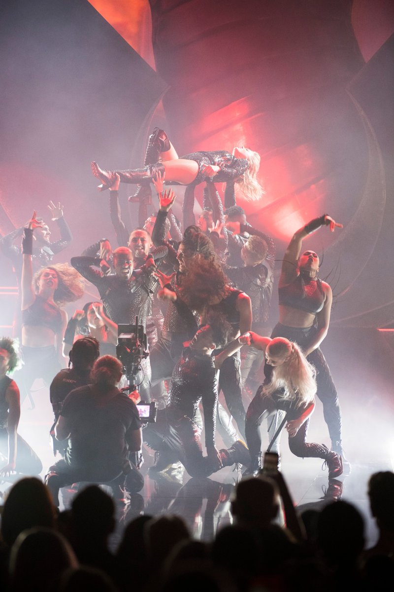 Taylor Swift at 2018 American Music Awards — photo 301