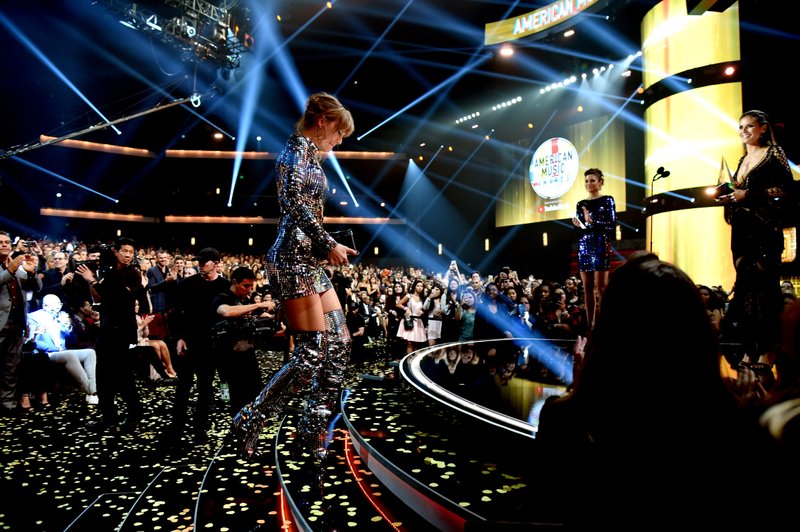 Taylor Swift at 2018 American Music Awards — photo 328