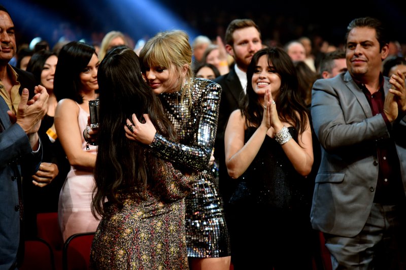 Taylor Swift at 2018 American Music Awards — photo 330