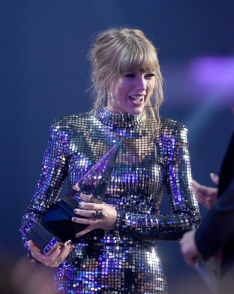 Taylor Swift at 2018 American Music Awards — photo 374