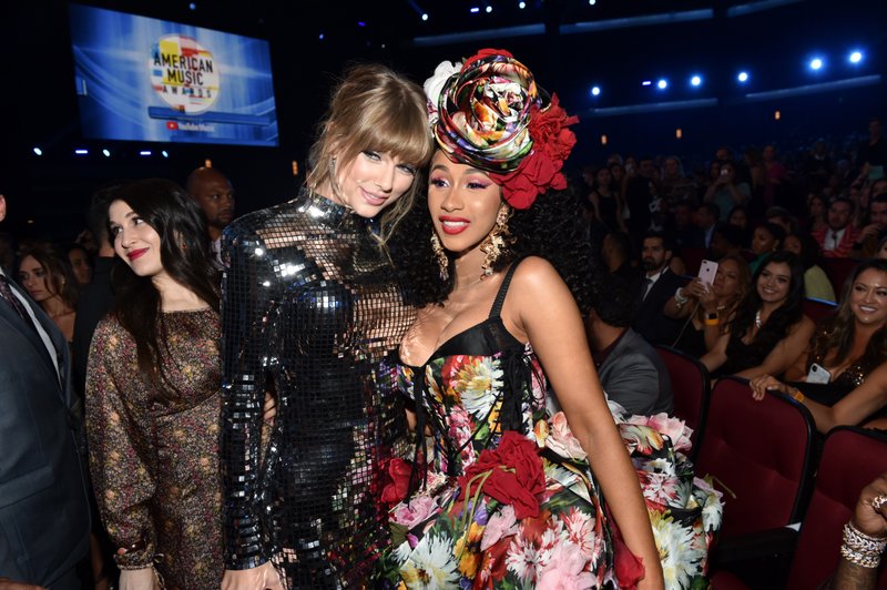 Taylor Swift at 2018 American Music Awards — photo 390