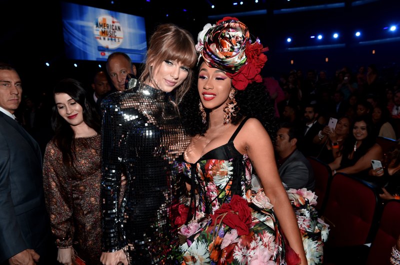 Taylor Swift at 2018 American Music Awards — photo 391