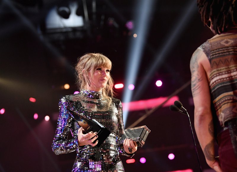 Taylor Swift at 2018 American Music Awards — photo 401