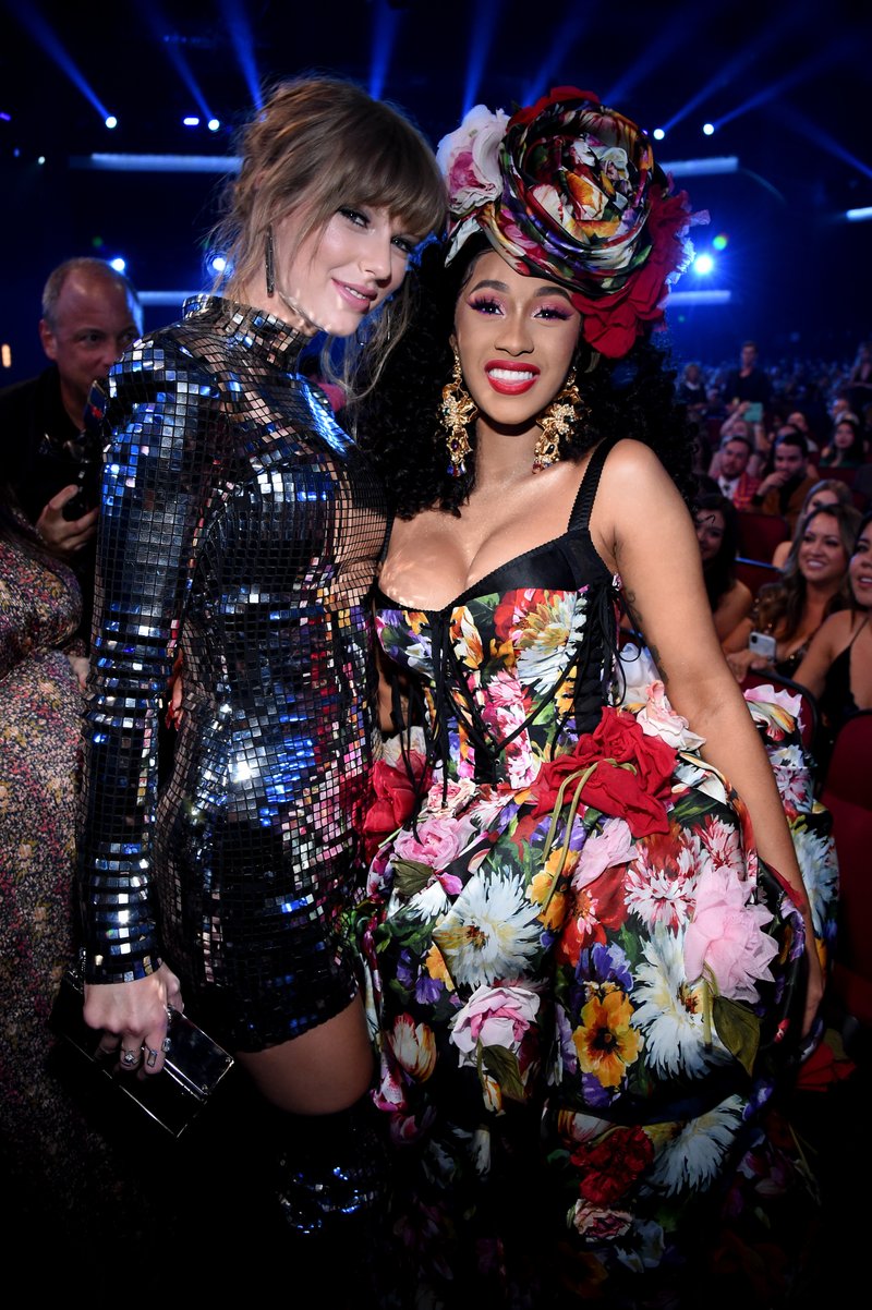 Taylor Swift at 2018 American Music Awards — photo 415