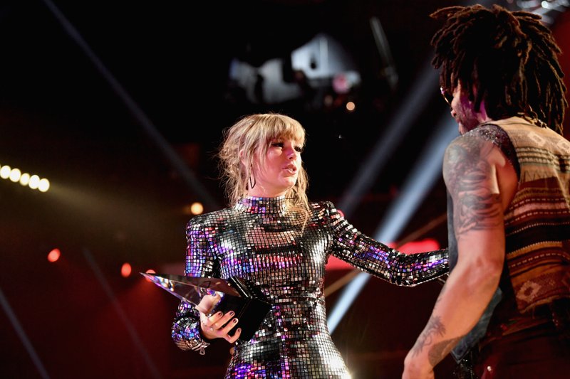 Taylor Swift at 2018 American Music Awards — photo 418