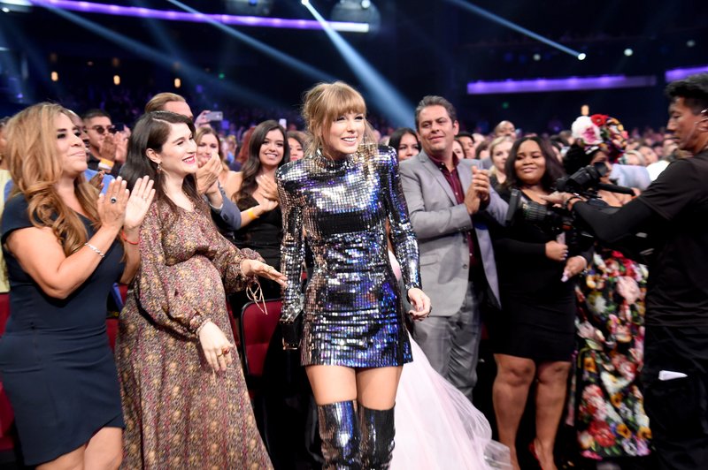 Taylor Swift at 2018 American Music Awards — photo 423