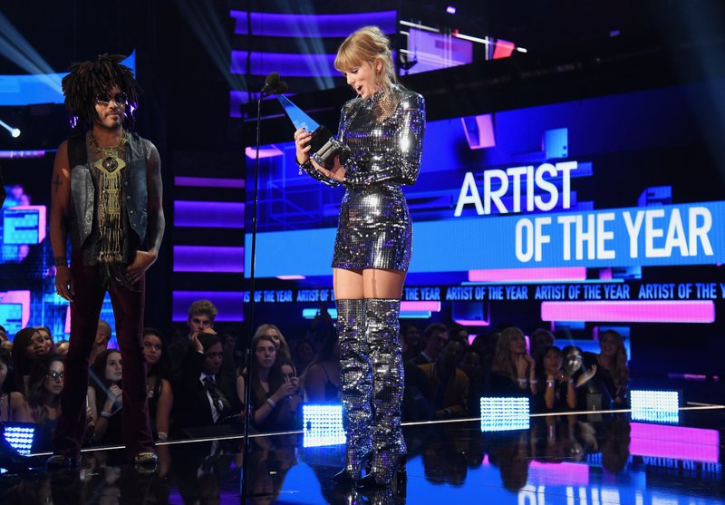 Taylor Swift at 2018 American Music Awards — photo 428