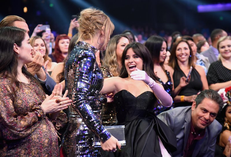 Taylor Swift at 2018 American Music Awards — photo 436