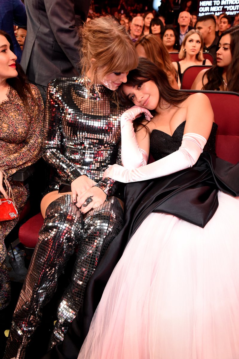 Taylor Swift at 2018 American Music Awards — photo 439