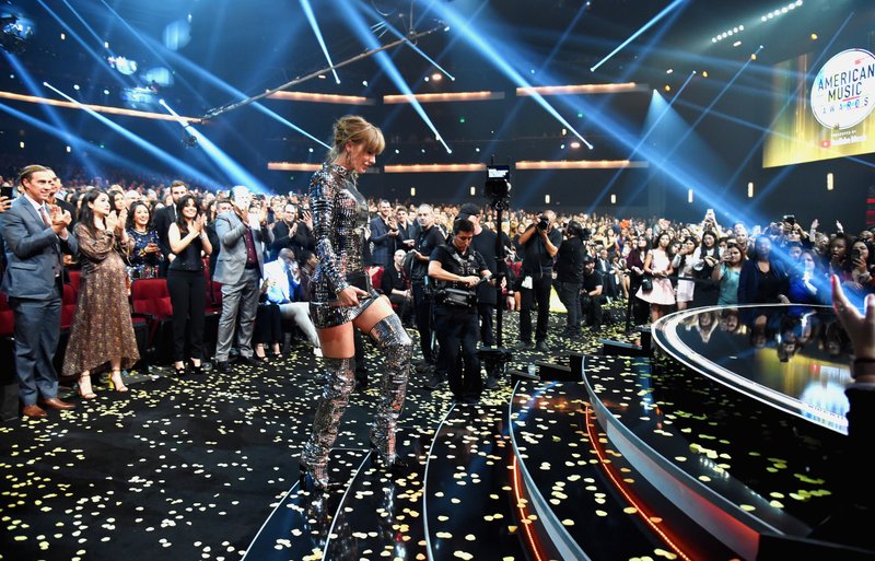Taylor Swift at 2018 American Music Awards — photo 446
