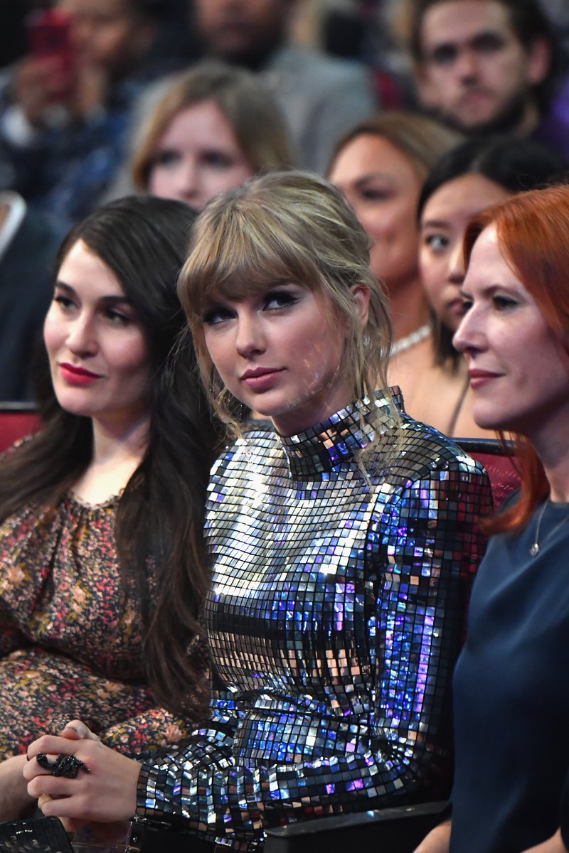 Taylor Swift at 2018 American Music Awards — photo 470