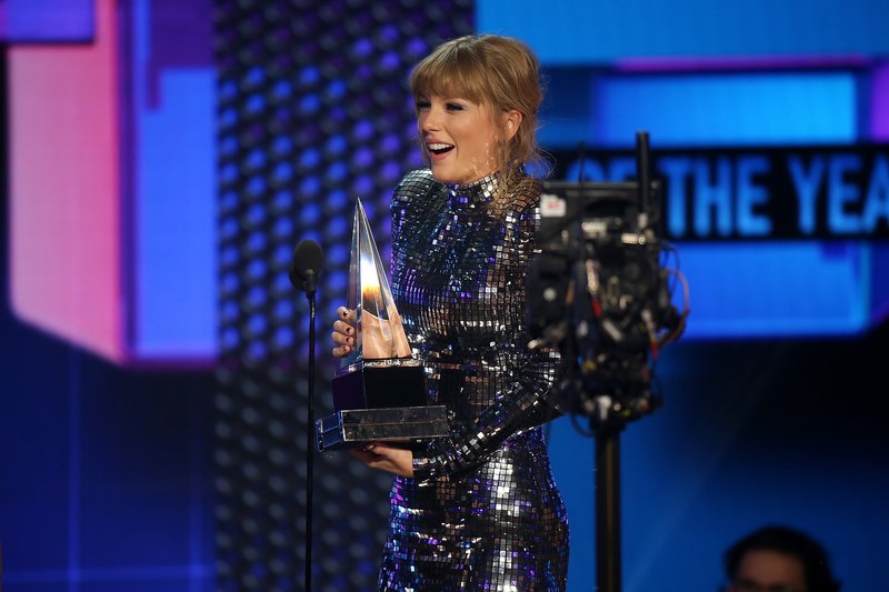 Taylor Swift at 2018 American Music Awards — photo 520